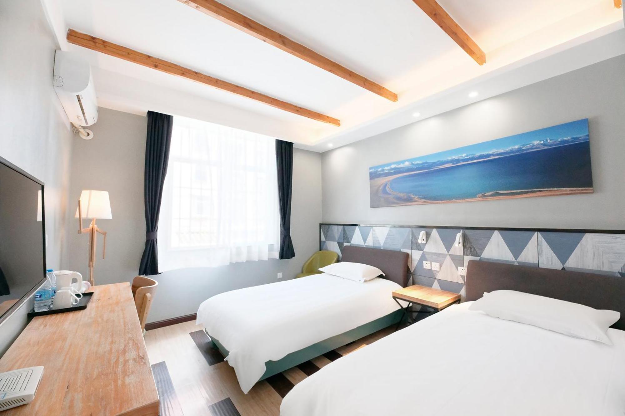 The Cloudland International Youth Hostel Close To The City Center,10 Min Walks To The Subway, Close To The Night Market, Old Street, Green Lake, English-Speaking Service, Free Activity Convenient Payment And Visa Cards Are Accepted Kunming Exterior foto