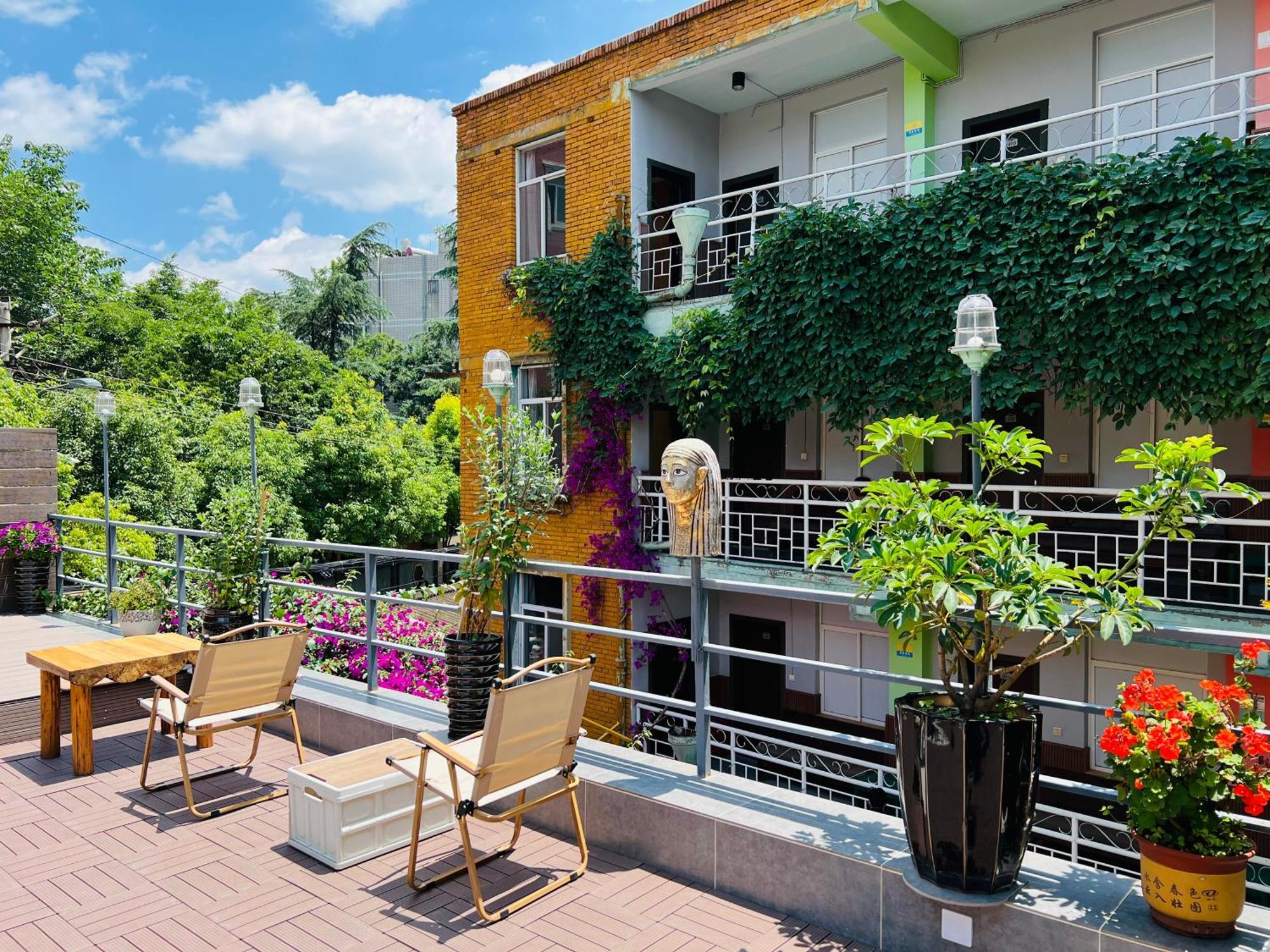 The Cloudland International Youth Hostel Close To The City Center,10 Min Walks To The Subway, Close To The Night Market, Old Street, Green Lake, English-Speaking Service, Free Activity Convenient Payment And Visa Cards Are Accepted Kunming Exterior foto