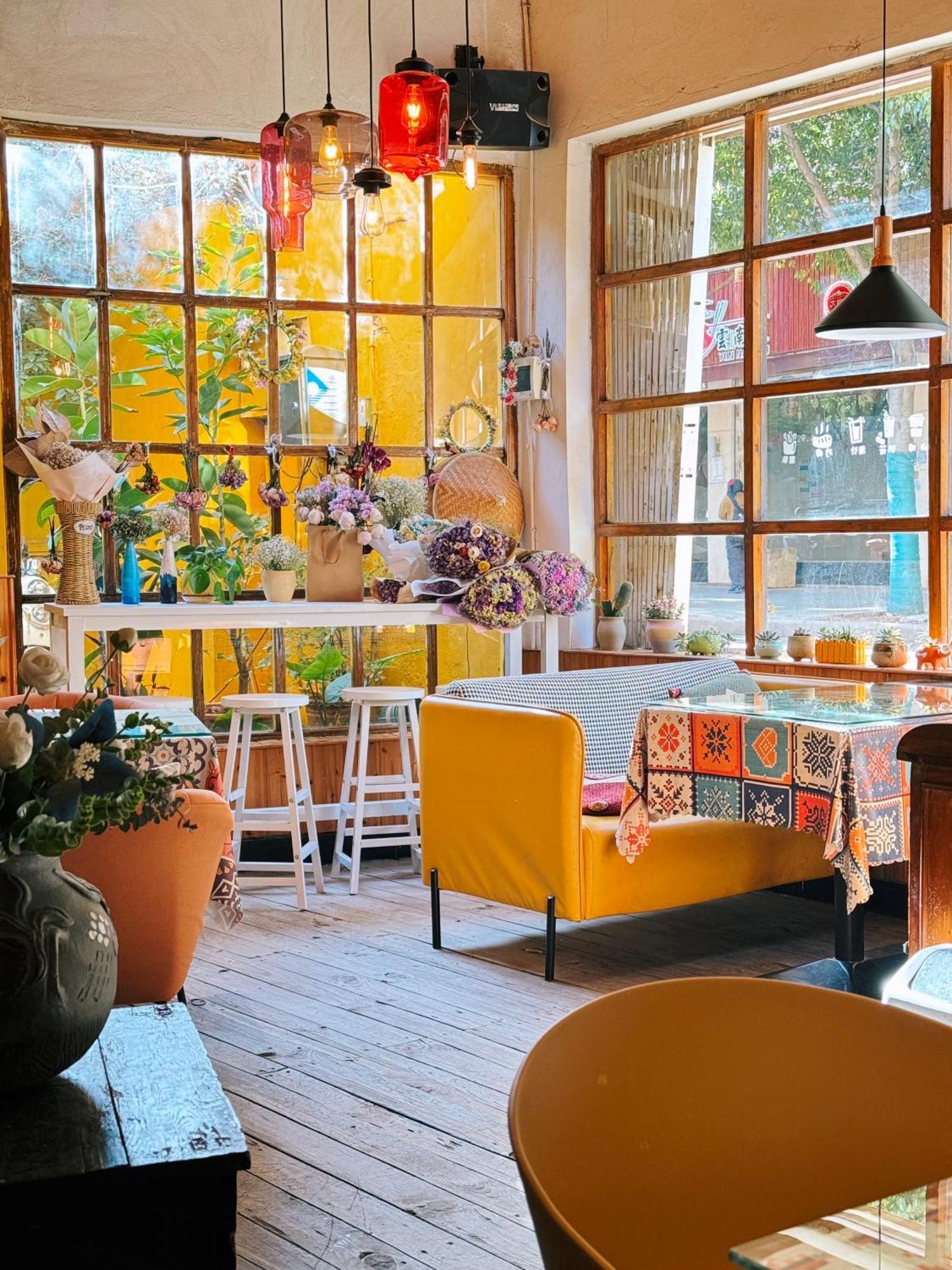 The Cloudland International Youth Hostel Close To The City Center,10 Min Walks To The Subway, Close To The Night Market, Old Street, Green Lake, English-Speaking Service, Free Activity Convenient Payment And Visa Cards Are Accepted Kunming Exterior foto
